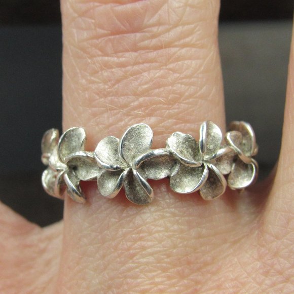 Size 8 Sterling Silver Rustic Multiple Flower Band - Picture 1 of 7
